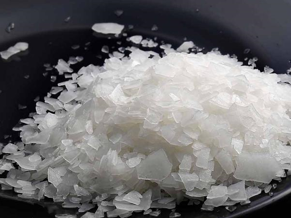 工業(yè)用46%白片氯化鎂廠家